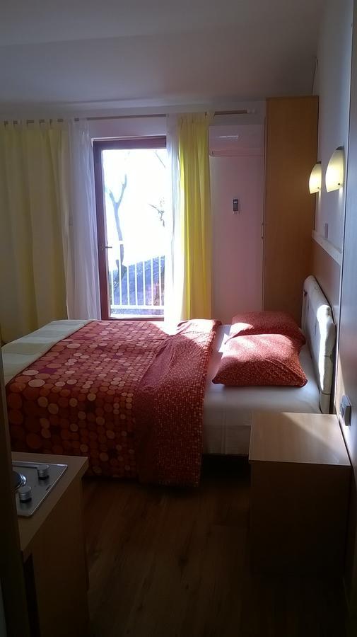 Studios Peric Sveti Stefan Esterno foto