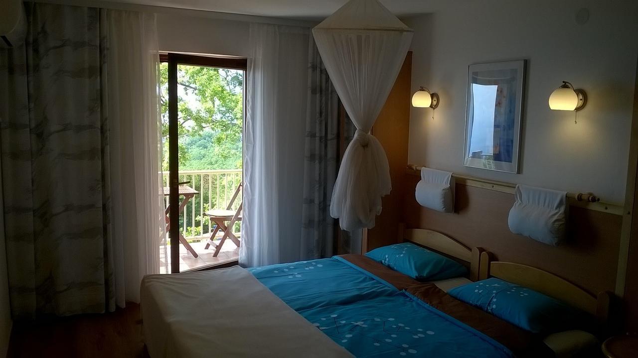 Studios Peric Sveti Stefan Esterno foto