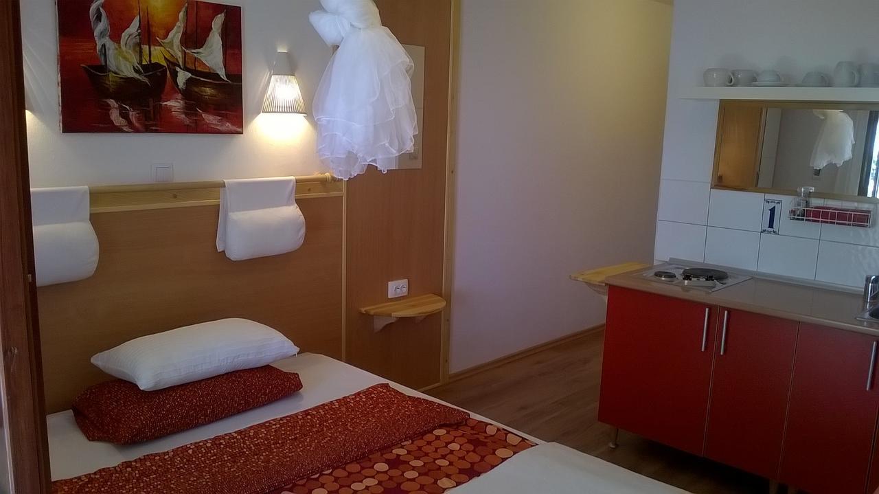 Studios Peric Sveti Stefan Esterno foto
